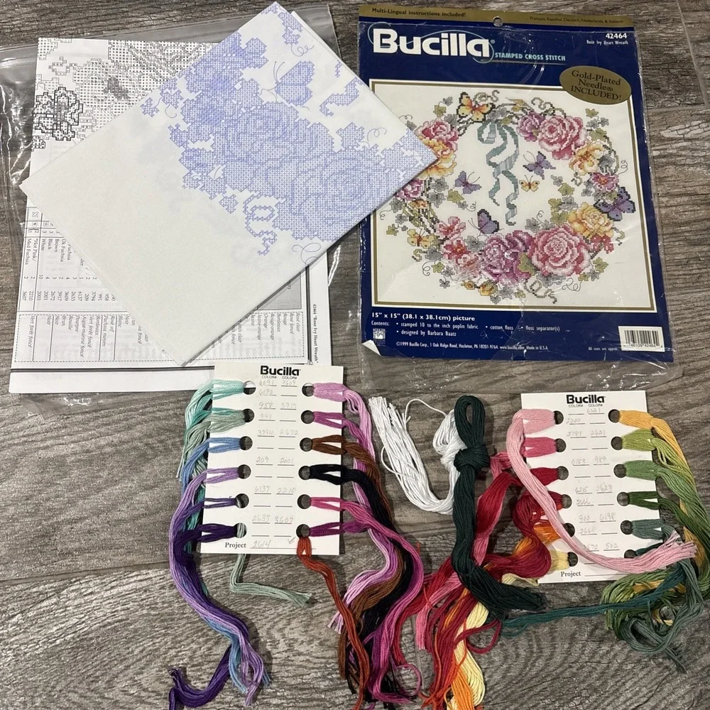 1999 Bucilla Stamped Cross Stitch Kit #42464 ROSE IVY HEART WREATH 15x15